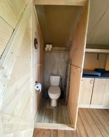 Luxury tent Safaritent Konijntje Met Prive Sanitair