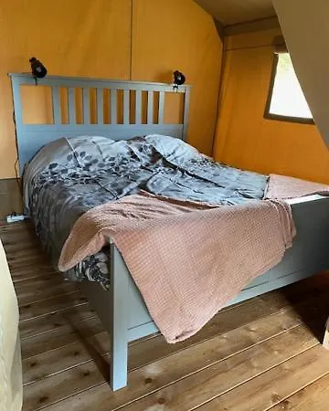 Safaritent Konijntje Met Prive Sanitair Lüks kamp alanı